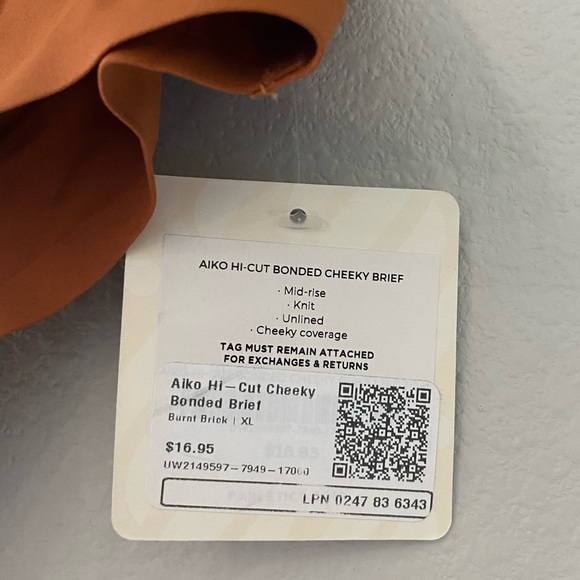 NWT Fabletics Aiko Hi Cut Bonded Cheeky Brief - Picture 2 of 4